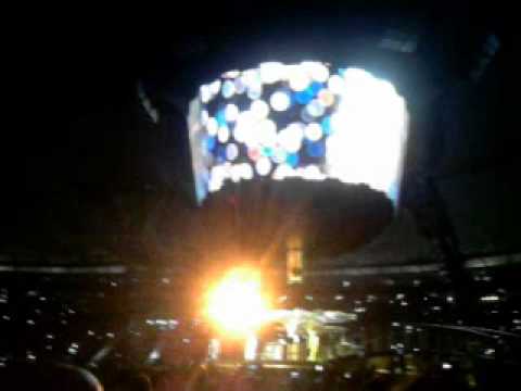 U2 en Argentina - Estadio Unico De La Plata - 03/04/2011 - Whit Or Without You & Moment Of Surrender