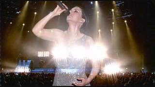 Laura Pausini - Invece no ( Laura Live - World Tour 2009 )