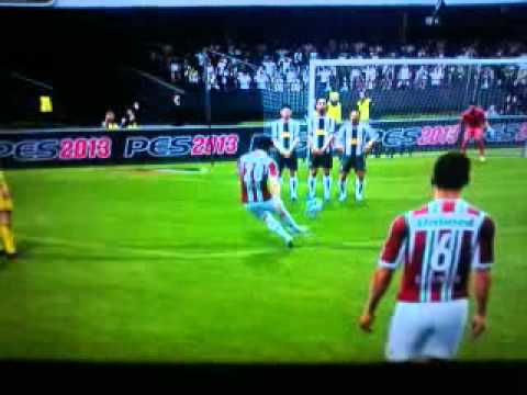 Golaço do DECO de falta - Fluminense x Atlético MG - PES 2013