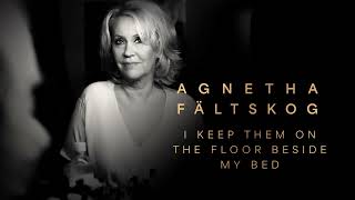 Musik-Video-Miniaturansicht zu I Keep Them On the Floor Beside My Bed Songtext von Agnetha Fältskog