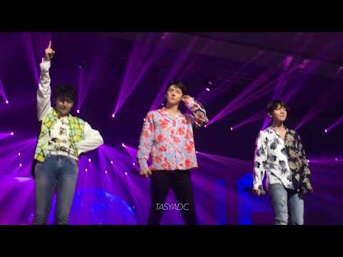 170902 EXO - Tender Love | Music Bank in Jakarta