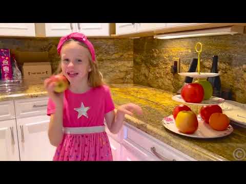 Nastya and her experience of being at home alone(480P)