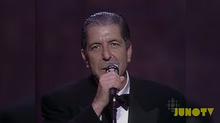 Leonard Cohen Inducted Into The Canadian Music Hall of Fame | JUNO TV's Vintage Vids