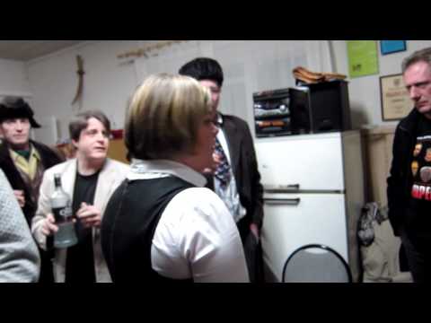 Airi Allvee sünnipäev Suurejõe rahvamajas 1.02.2012 - lava taga ...