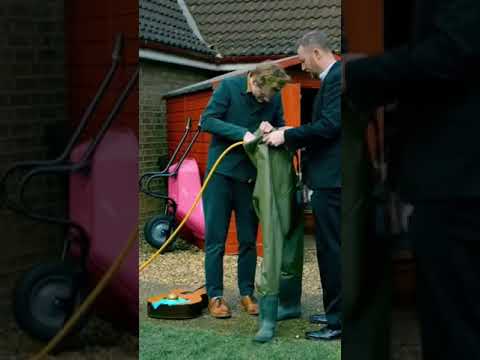 Saying "Hello" to Alex is not part of the task! - James Acaster | Taskmaster