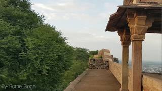 preview picture of video 'Beautiful Gwalior fort'