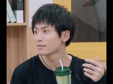 EPIC FAIL - Zhang Zhe Han Tries To Flirt [English Subtitle] #张哲瀚 撩妹翻车 #ZhangZhehan