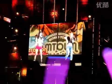 [Fancam] 100911 Jessica SNSD& Krystal f(x)- Tik tok @ SM TOWN 2010 Shanghai
