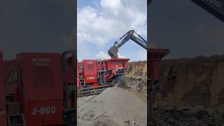 Download lagu Volvo EC210 excavator feeding the Terex Finlay J960 mobile crusher #volvoconstructionequipment mp3 Download lagu Volvo EC210 excavator feeding the Terex Finlay J960 mobile crusher #volvoconstructionequipment mp3