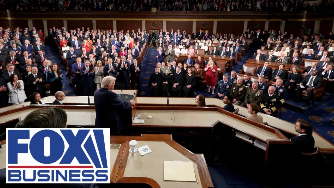 Trump threw Democrats a 'softball question,' Republican says