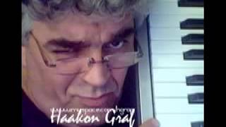 Walfredo Reyes, Jr. w/ Haakon Graf - 