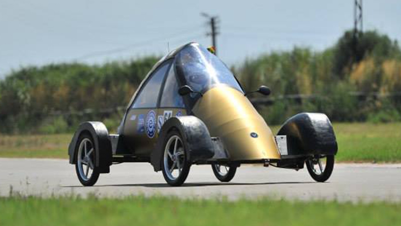 Çöpten Topladıkları Malzemelerle Elektrikli Araba Üreten Türk Mühendisler