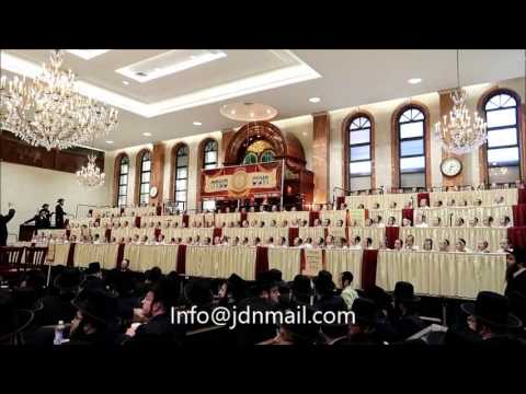 Satmar Rebbe R' Aharon @ Chumash Seudah In Satmar School In Boro Park -  Sivan 5777