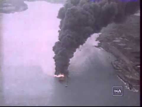 video Le 8 janvier 1979, le Bételgeuse explosait       bételgeuse, explosion, pétrolier   videos Ma