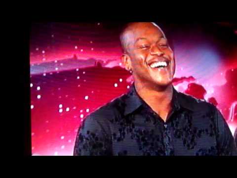 Guy does a split on american idol season 9