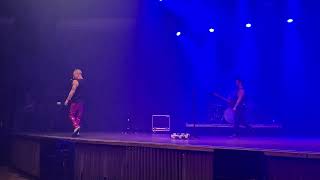 Andy Bell (Erasure) learns how to say “I Love You” in Portuguese ❤️