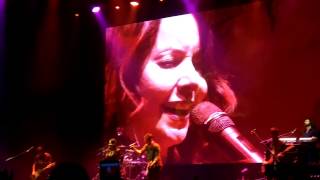 Mor ve Ötesi &amp; Şebnem Ferah - Küçük Sevgilim ( Zorlu PSM - Mor ve Ötesi 20. Yıl Konseri )