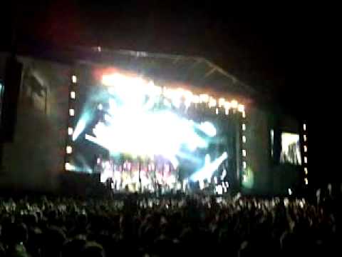 Videoclip de Popscene (Live in Hyde Park, London 3/7/09) — Blur
