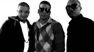 Ella me miro el majadero feat khriz john y algenis