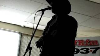 JRfm Fan Jam Lounge - Corb Lund performs &#39;The Truck Got Stuck&#39;