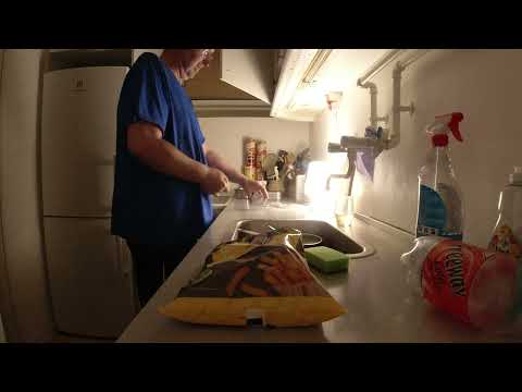 MongoTV_10175 - NETTO Haul 89 Kroner - TUC KIKS - SALMIAKLAKRIDS PASTILLER - Vingummi - Cola