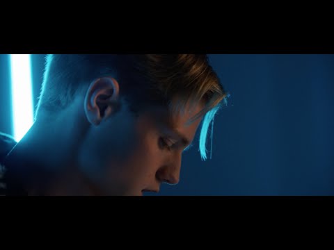 Naits - diamonds on my neck (Official Music Video)