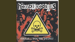 Everybody Loves Me, Everybody Hates Me