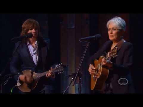 Joan Baez sings "Don't Think Twice" by Bob Dylan live in concert 2017 HD