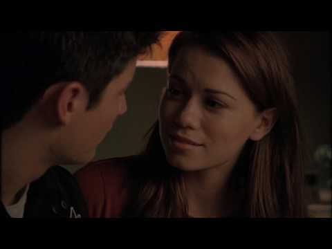 Nathan and Haley 1x09 №7