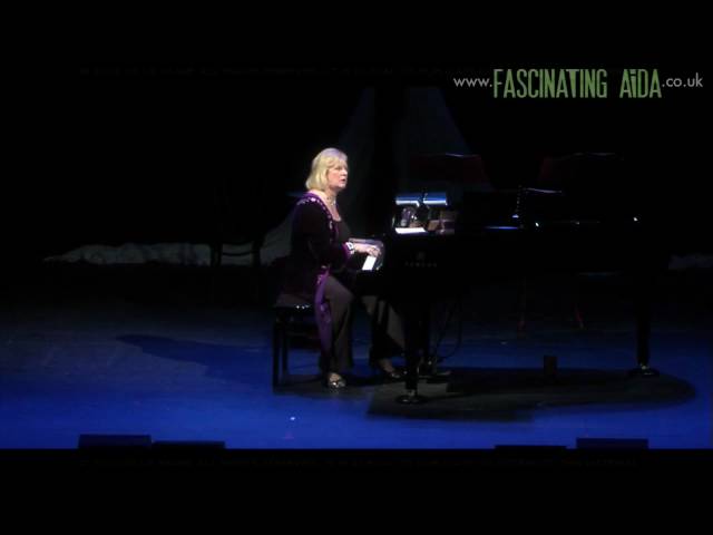 FASCINATING AIDA - Dogging