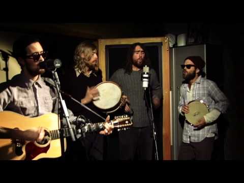 Elvis Perkins in Dearland - "Weeping Mary" - Lake Fever Session