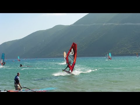 Czy znasz takie miejsce? Najlepszy spot windsurfingowy w Europie-Vassiliki w Grecji (Lefkada)
