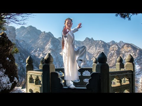 Tai Chi Chuan Master: Stunning Form on Top of Mountain