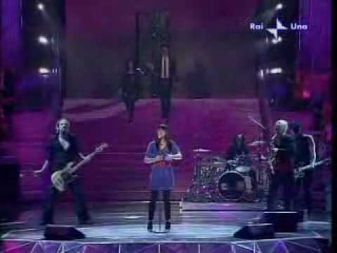 L'Aura feat. Rezophonic -  Basta (Live Sanremo 2008)