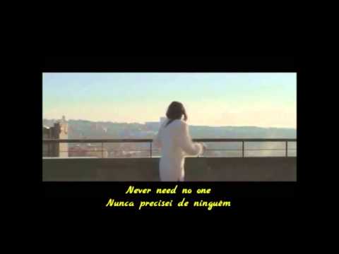 Mónica Ferraz - Have a Seat (tradução)