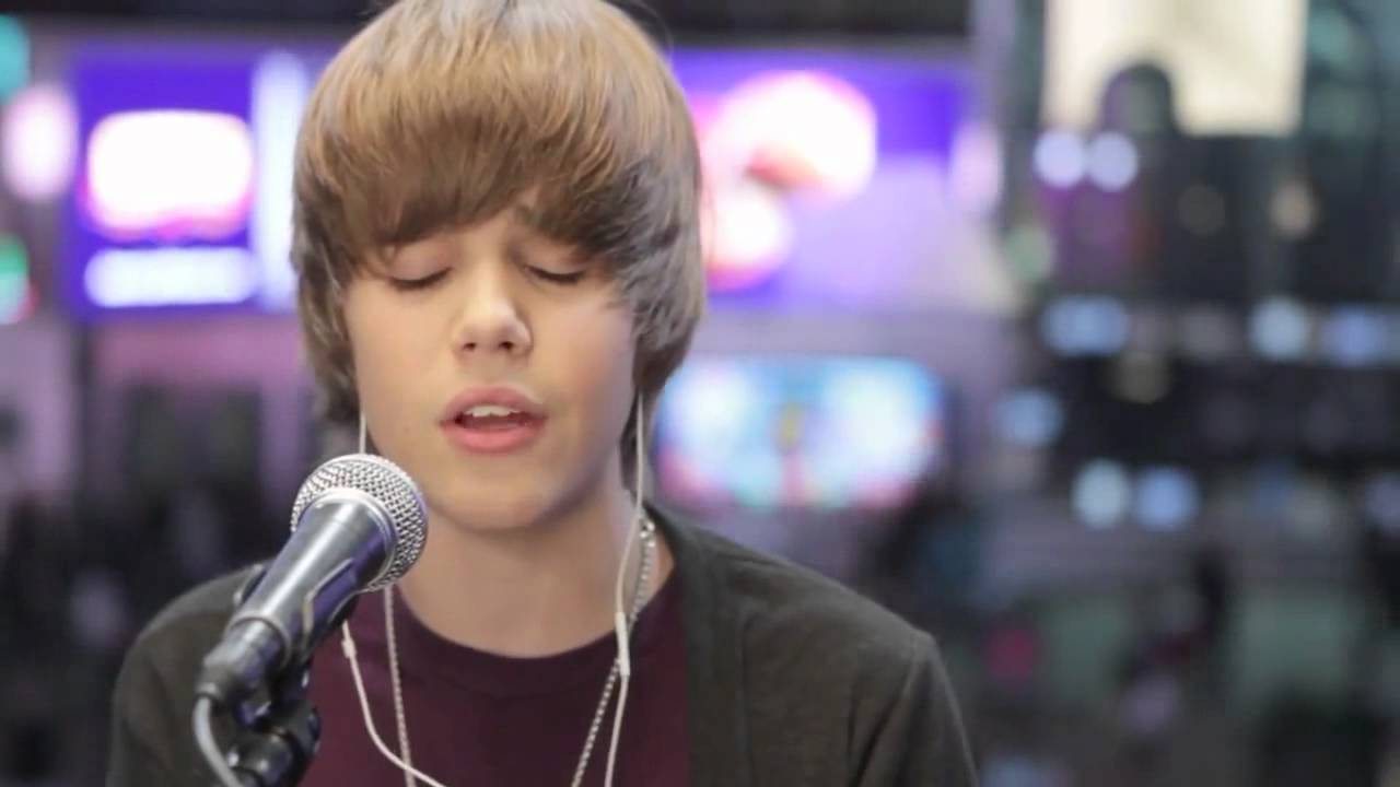 Justin Bieber - Acoustic Favorite Girl Live MTV 2009 (HD)