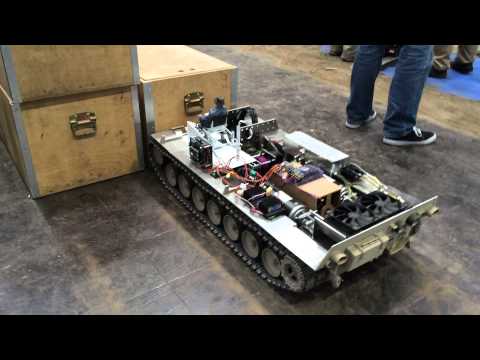 Pionierpanzer WISENT AEV im Maßstab 1:6