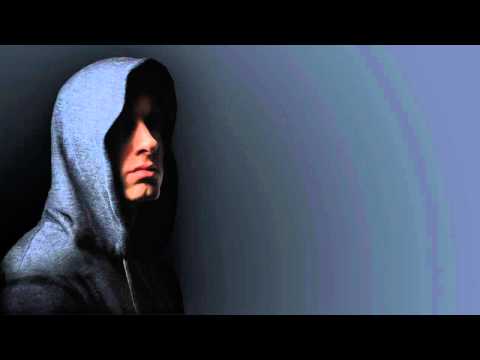 Eminem - Atlanta On Fire (Ft. Stat Quo) (2010 (HQ)