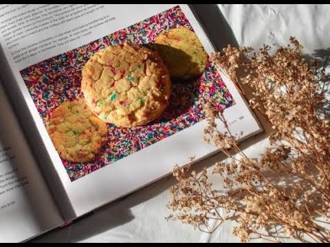 download lagu mp3 mp4 Milk Bar Confetti Cookie, download lagu Milk Bar Confetti Cookie gratis, unduh video klip Milk Bar Confetti Cookie