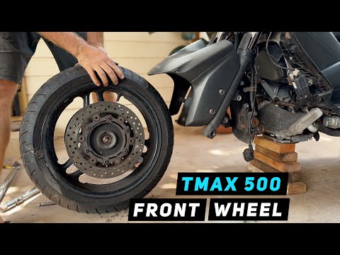 Yamaha Tmax 500 – Ausbau/Einbau des Vorderrads | Mitch's Scooter Stuff