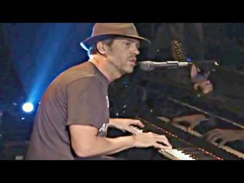 Hugh Laurie Band From TV 2008 Will It Go Round in Circles Billy Preston Original Bangladesh Charity