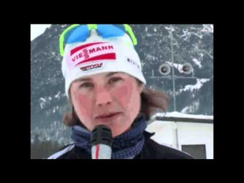 Biathletin Tina Bachmann beim Winterwandern im Pillerseetal