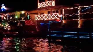 preview picture of video 'Mandurah Canals Christmas lights'
