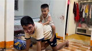 Gia Đình Hạnh Phúc vui Tươi Sua Tan Mệt Mỏi Sau Những Ngày Đi Làm Mệt Mỏi