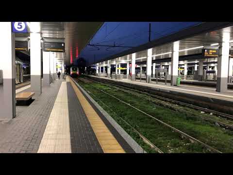 Nuovo treno regionale Caravaggio di Trenord in arrivo al binario 5 di Milano Porta Garibaldi