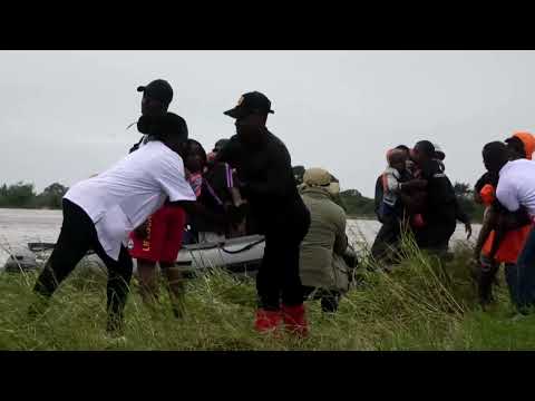 Mozambique floods displace thousands, cut off communities | REUTERS