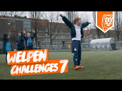 WELPENVOETBAL CHALLENGES ft ANOUK HOOGENDIJK – AVV SWIFT AMSTERDAM