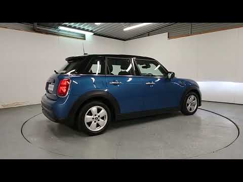 MINI Cooper Cooper Classic Auto - Image 2