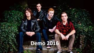 Video AnnAnna's - Shout