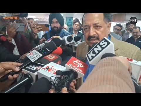 Union Minister #DrJitendraSingh, in the presence of #N_Kalaiselvi, Director General, CSIR & Secretary, DSIR, Government of India, laid the foundation stone of the new Biological, Chemistry & QCQA Block at CSIR-Indian Institute of Integrative Medicine, Jammu.